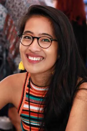 Elaine Castillo